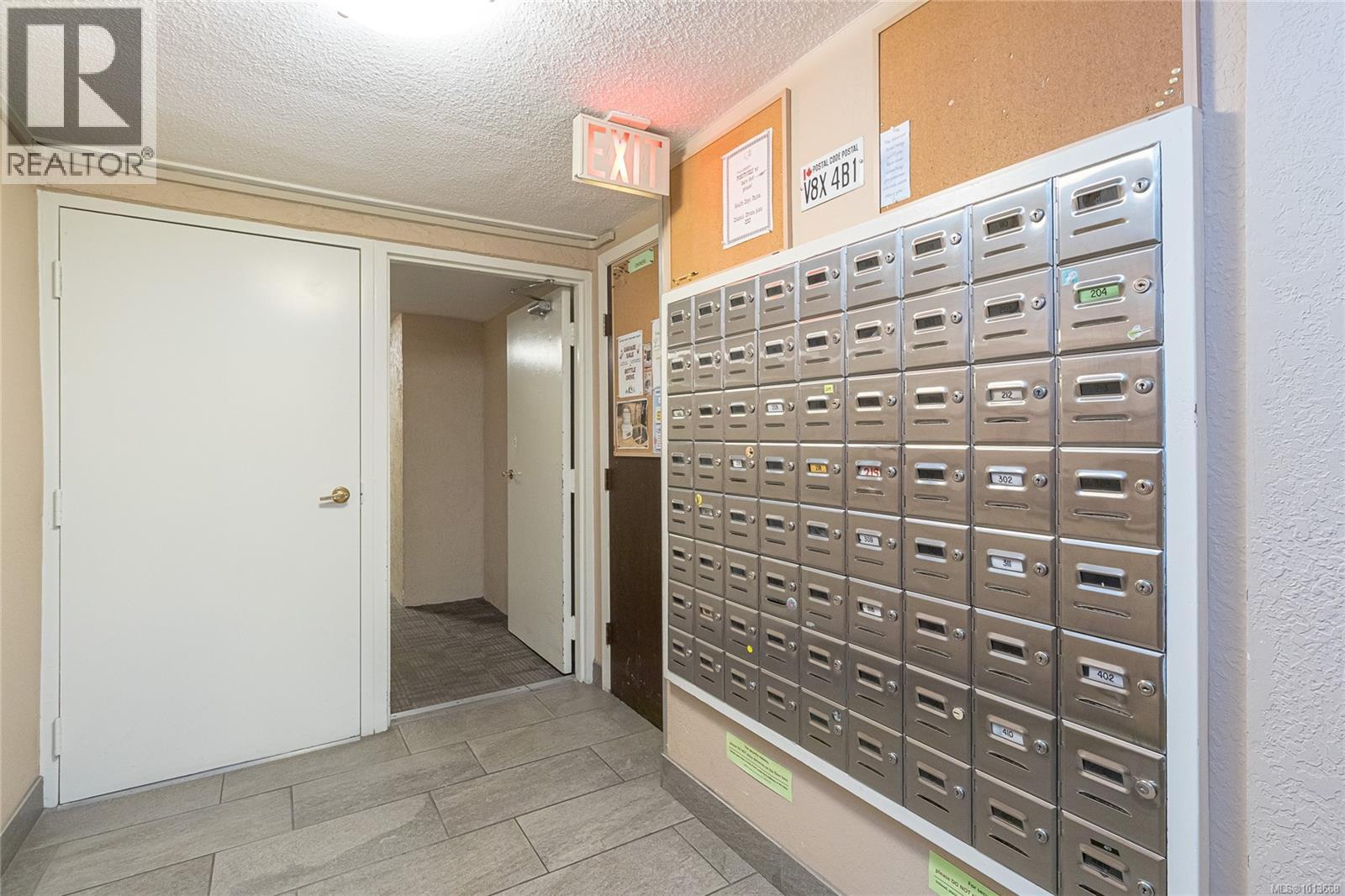 407 1009 McKenzie Avenue, Saanich