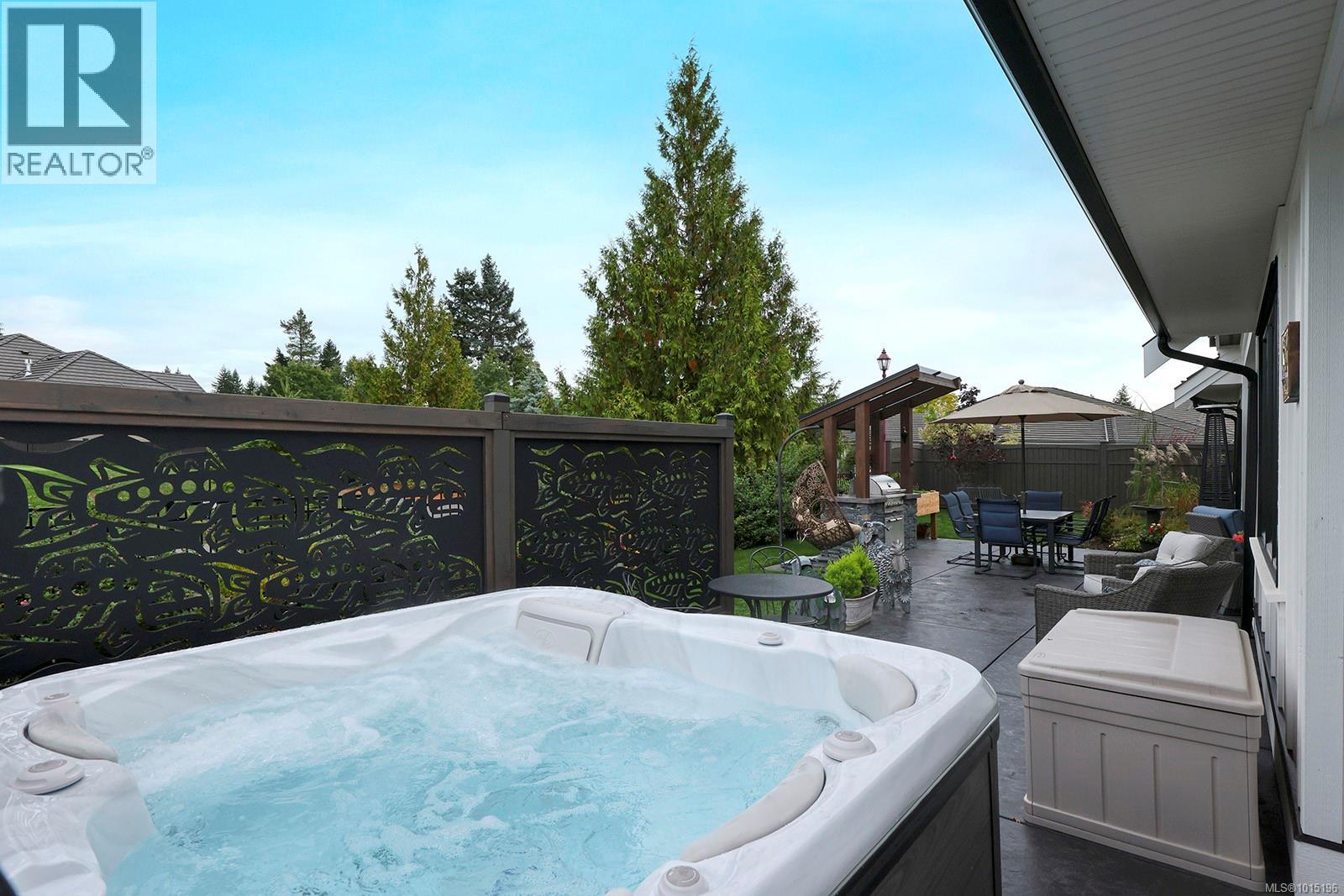3227 Winchester Ave, Courtenay