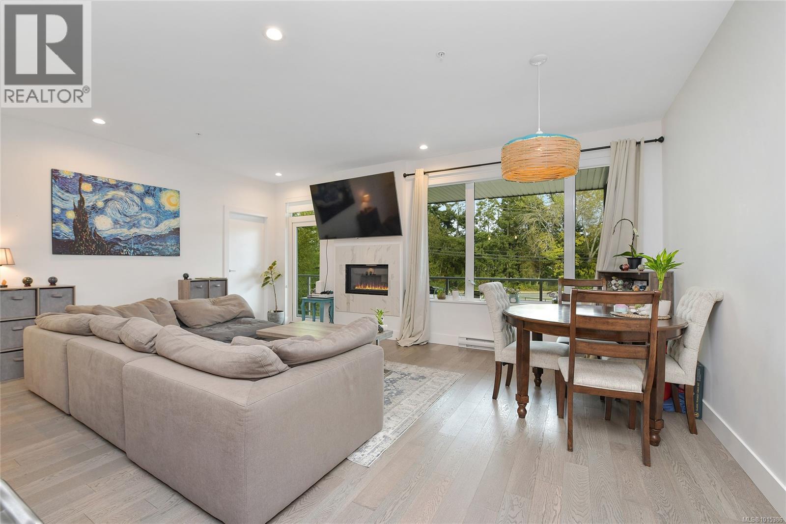 206 10660 McDonald Park Road, North Saanich