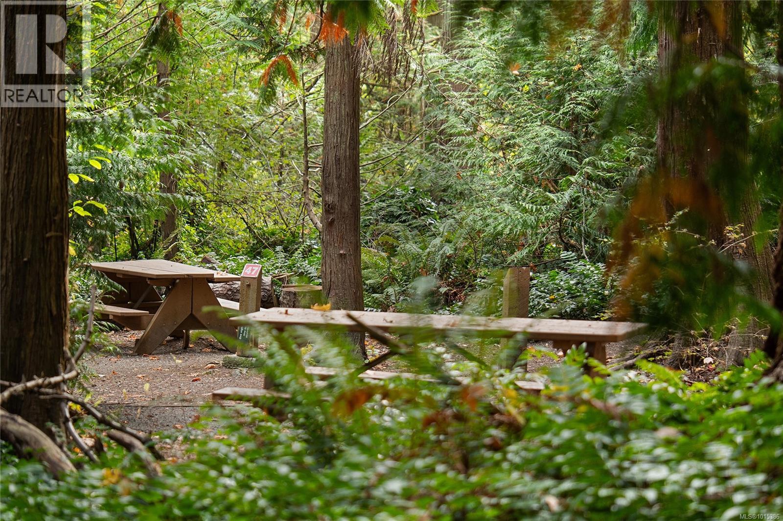 206 10660 McDonald Park Road, North Saanich