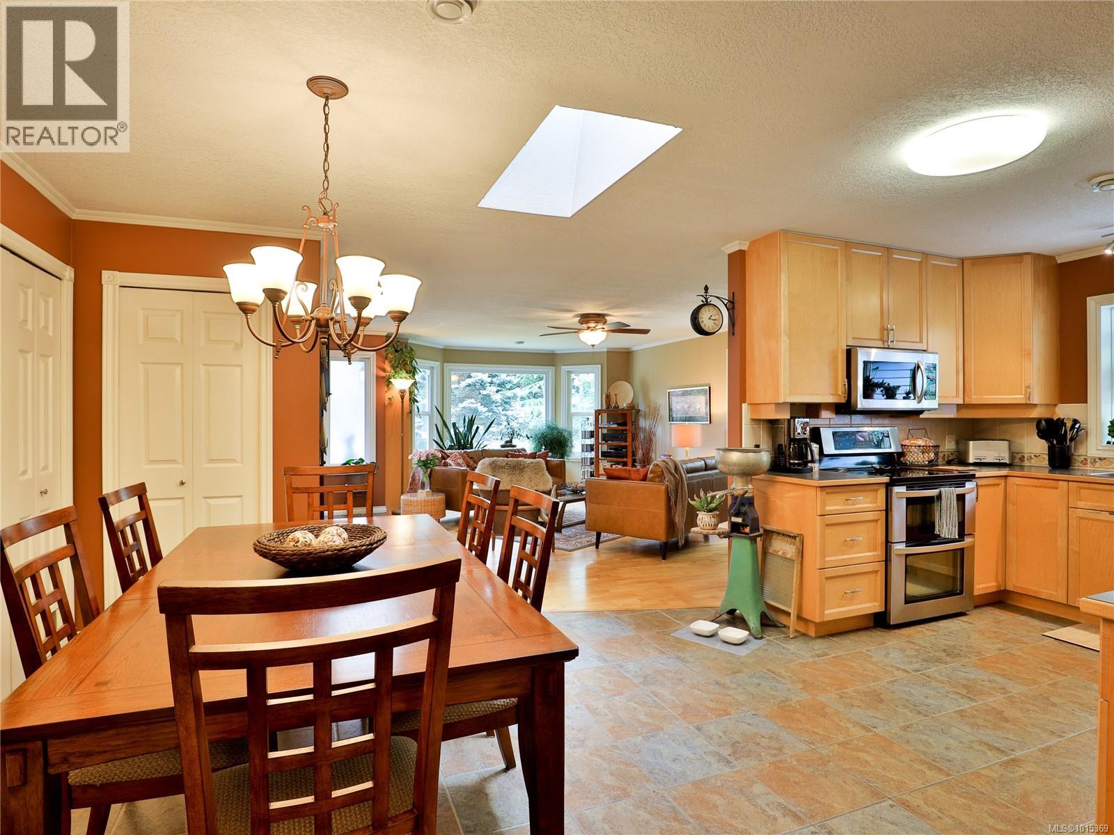 1554 Shaldor Pl, Nanaimo
