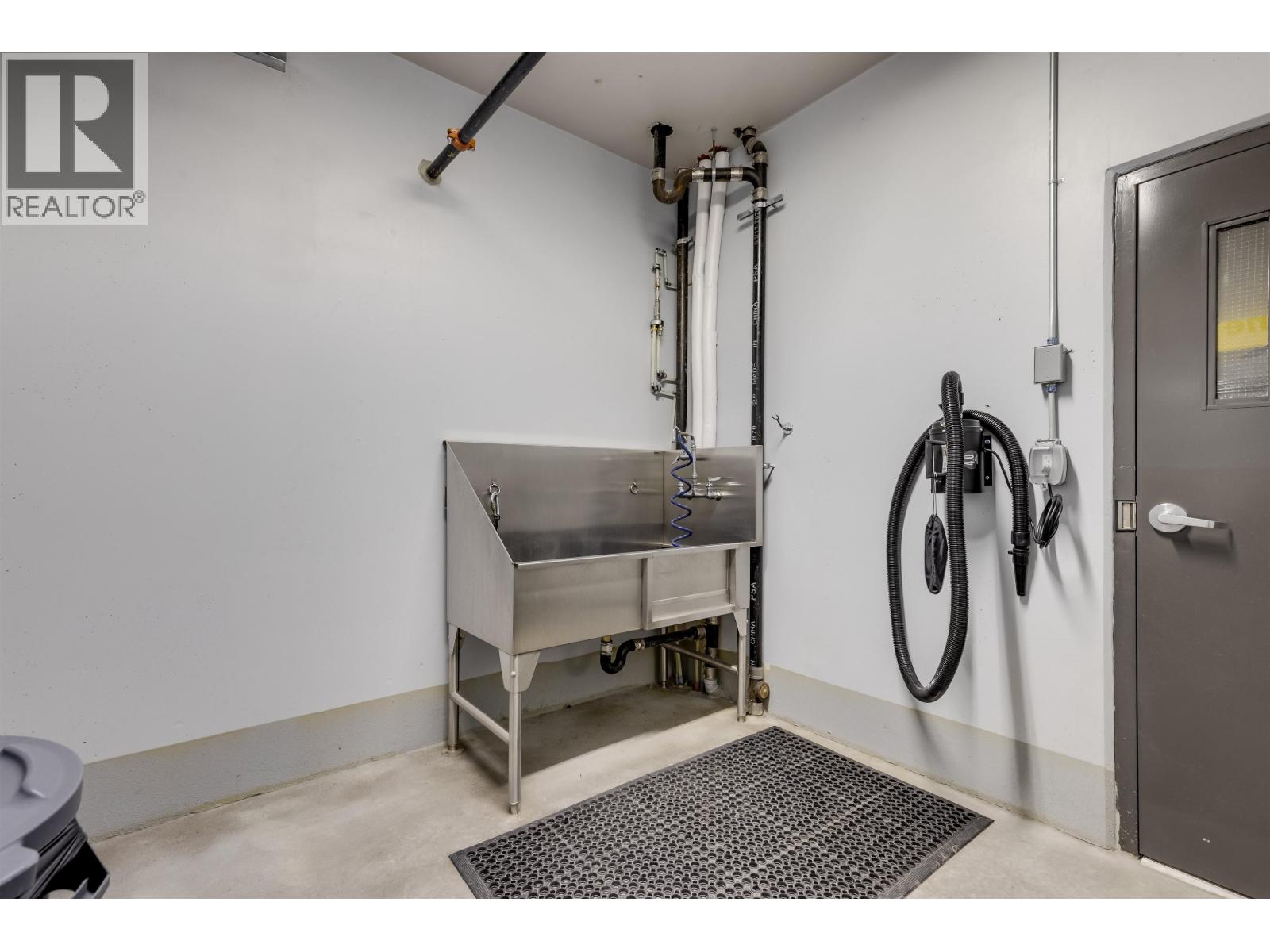 608 3018 ST GEORGE STREET, Port Moody