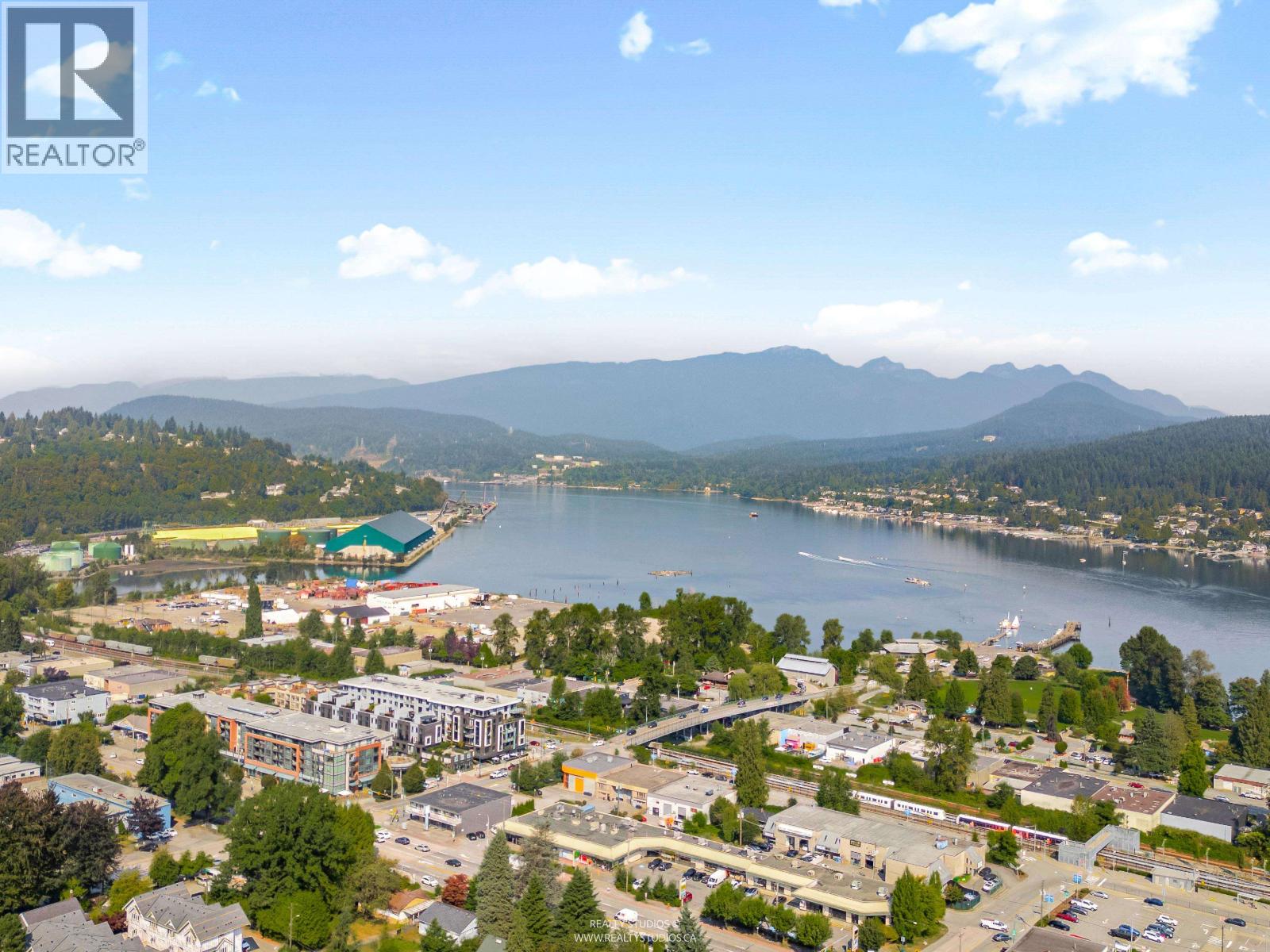 608 3018 ST GEORGE STREET, Port Moody