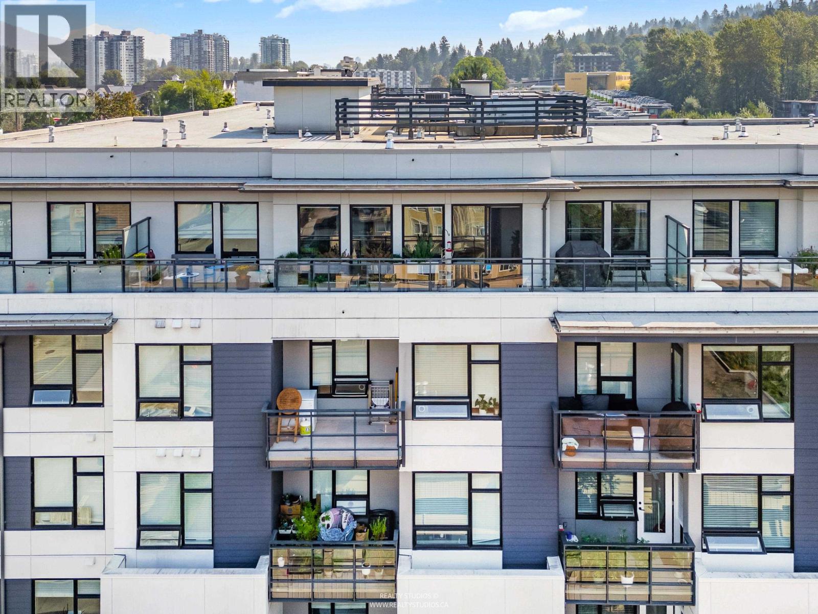 608 3018 ST GEORGE STREET, Port Moody