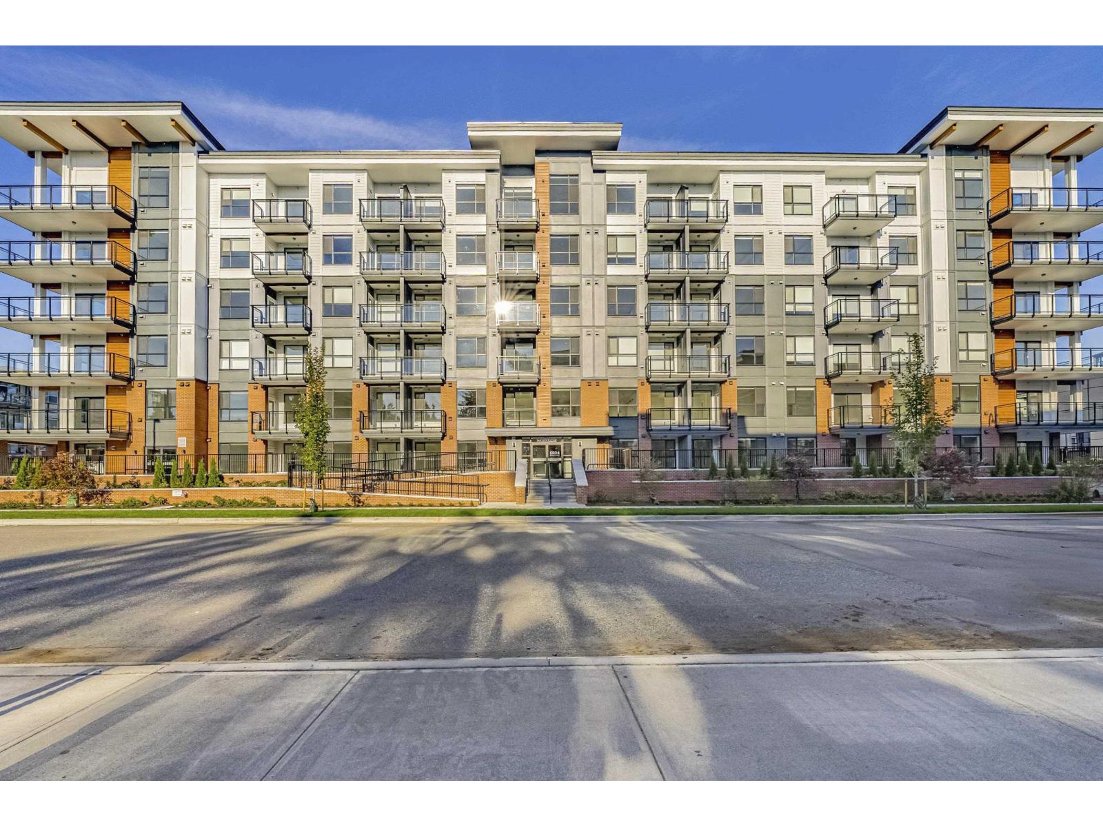 106 5504 BRYDON CRESCENT, Langley