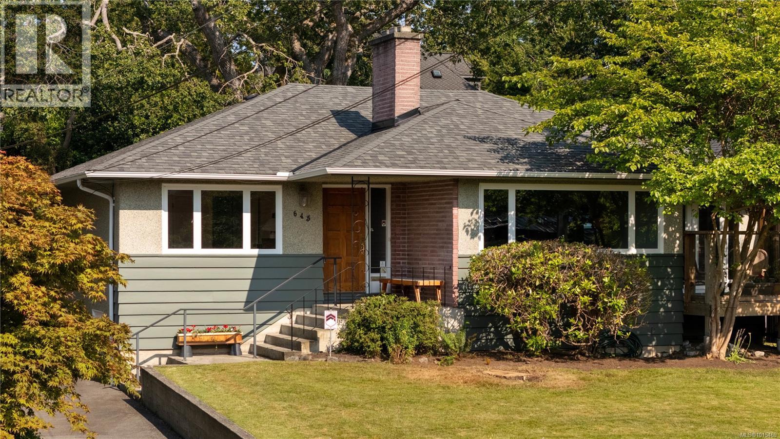  645 Transit Road, Oak Bay
