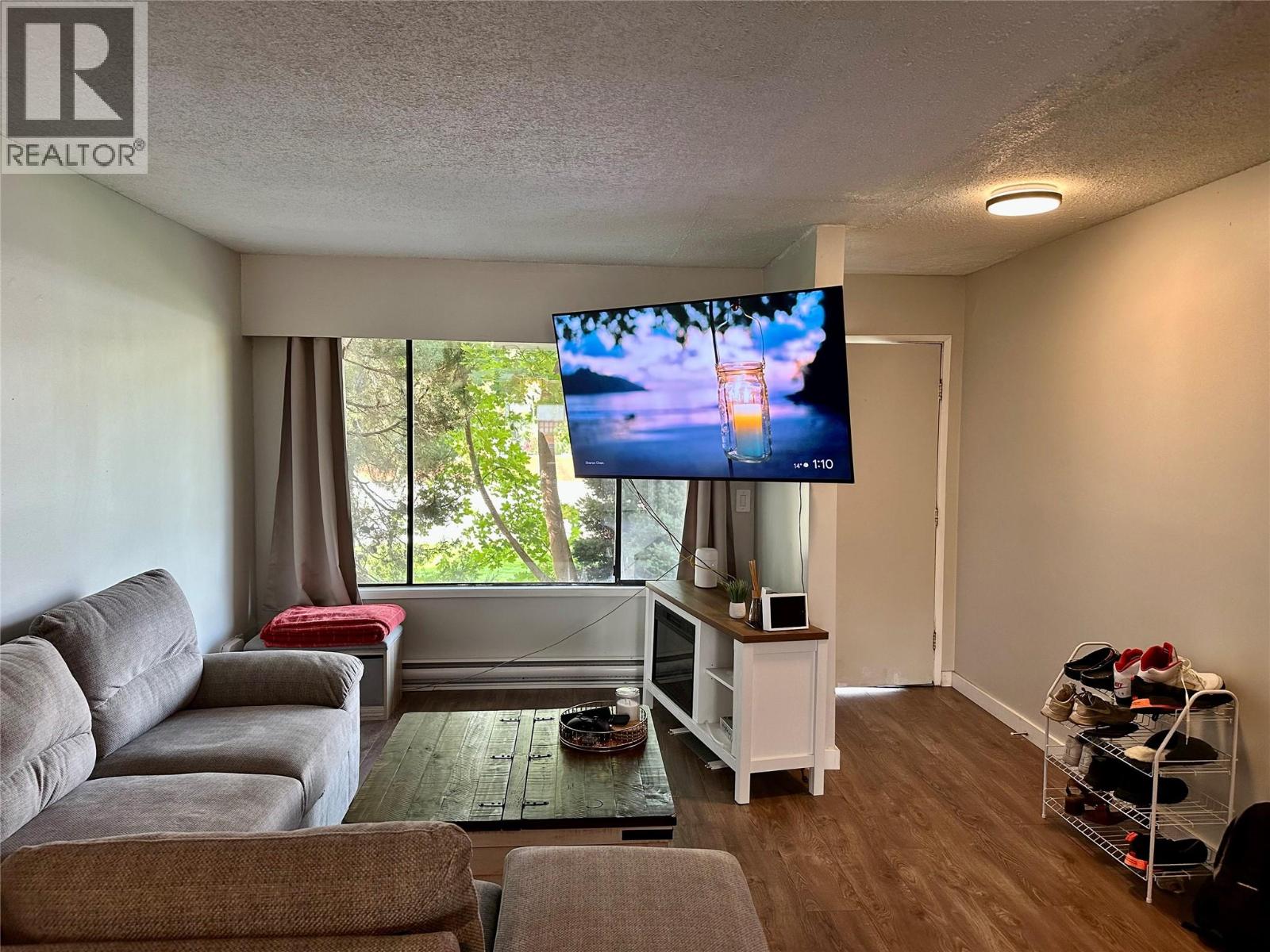 6435 PARK Drive Unit# 6, Oliver