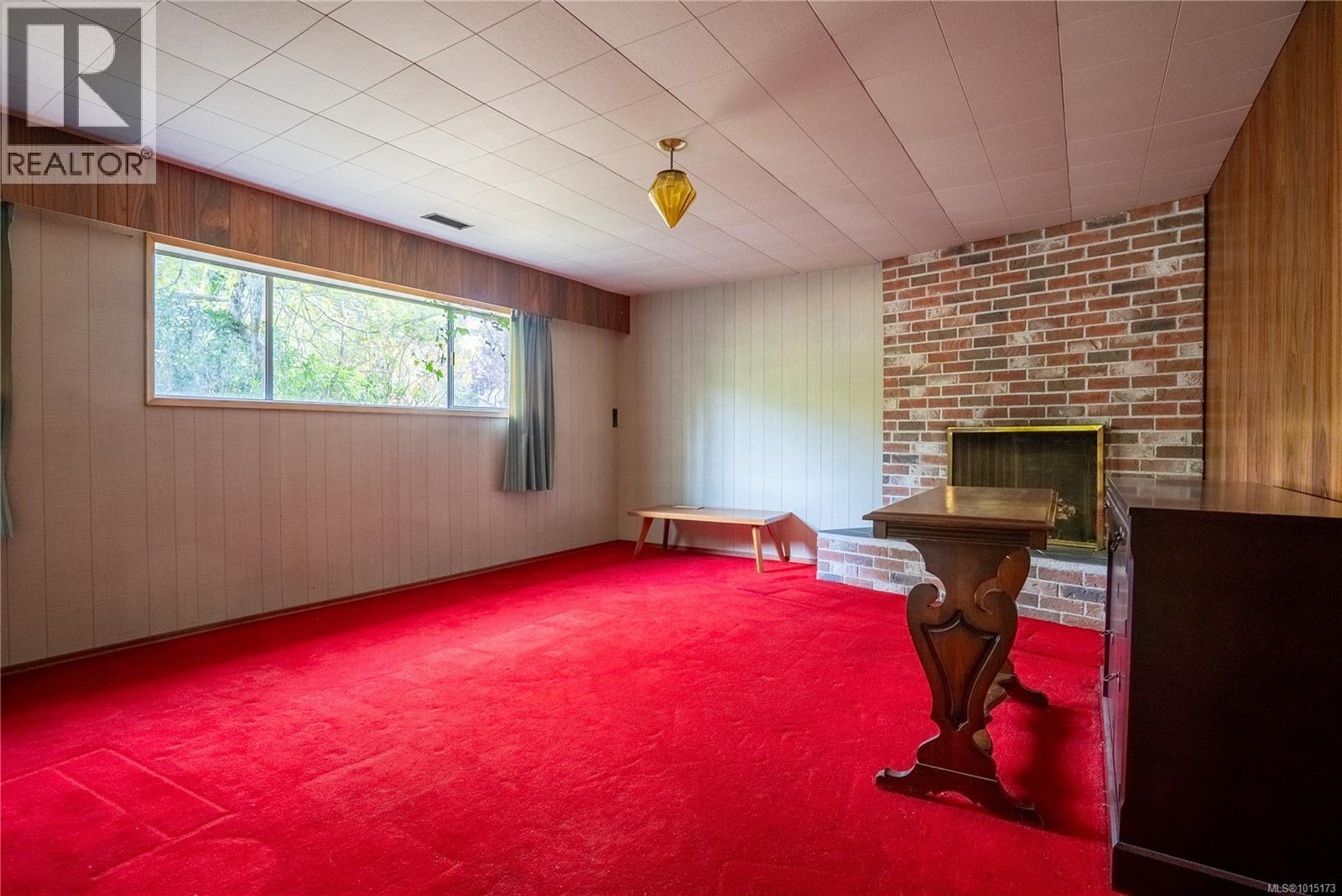  1805 Fairburn Drive, Saanich