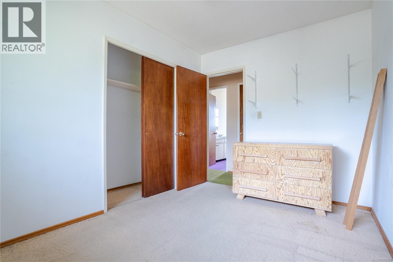  1805 Fairburn Drive, Saanich