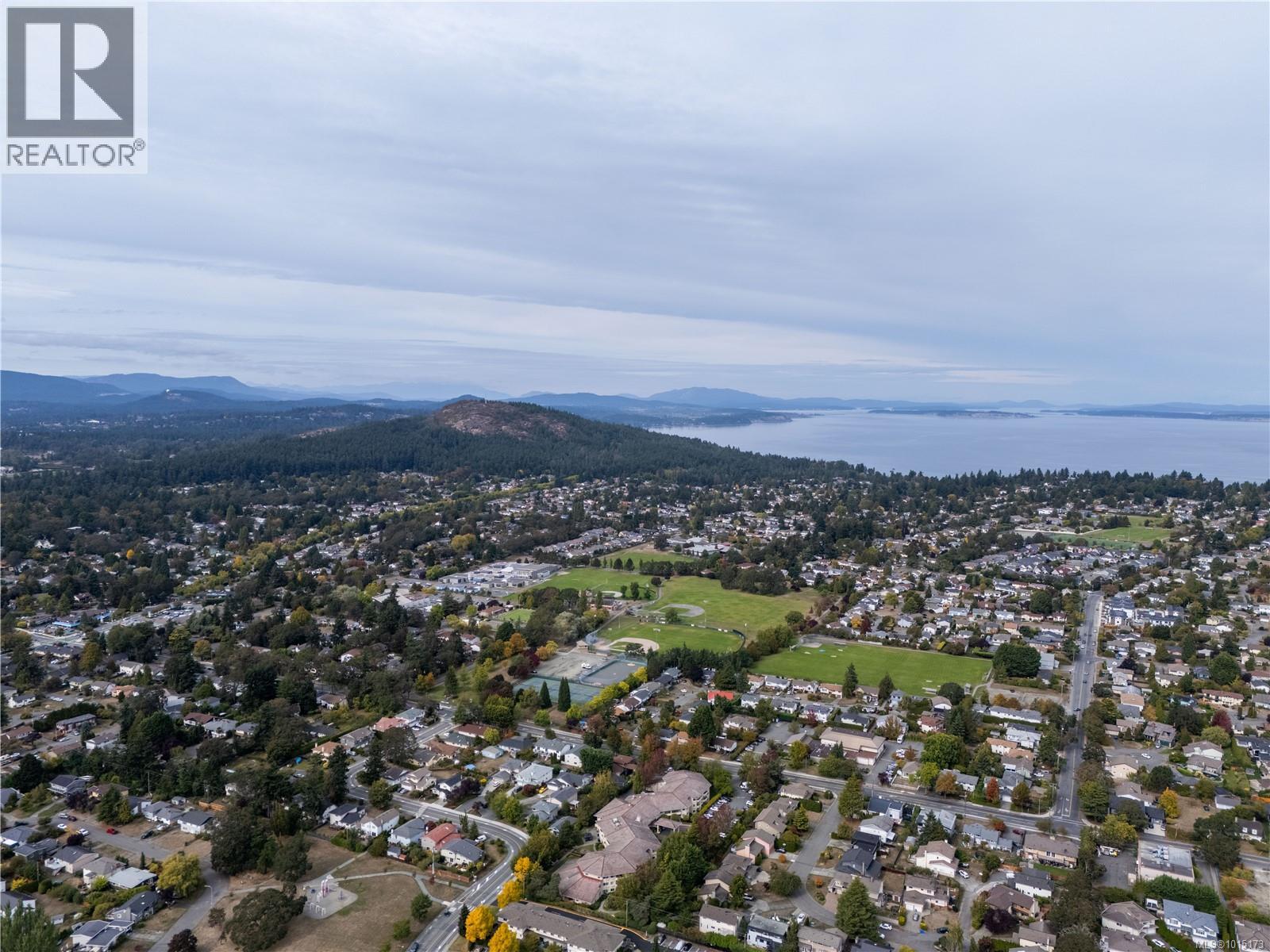  1805 Fairburn Drive, Saanich