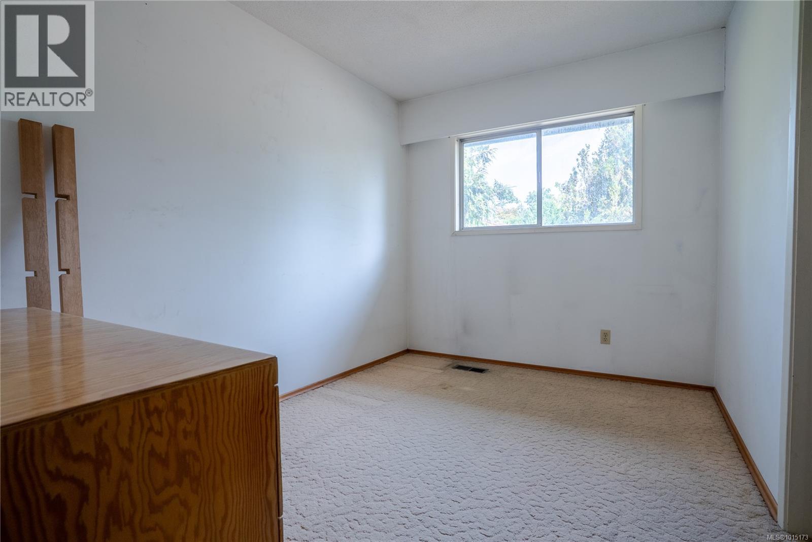  1805 Fairburn Drive, Saanich