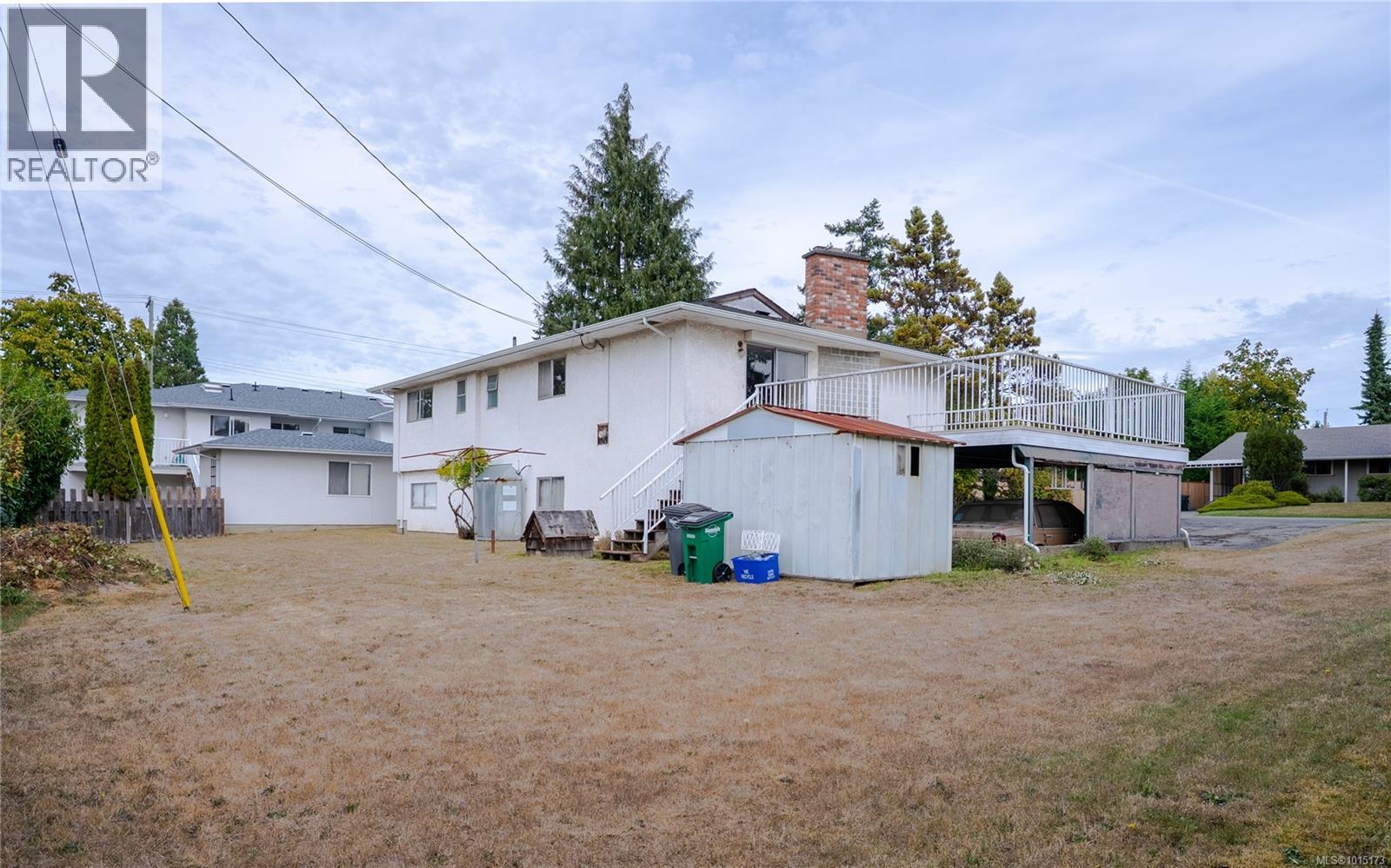  1805 Fairburn Drive, Saanich