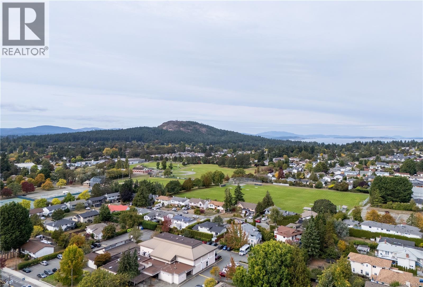  1805 Fairburn Drive, Saanich