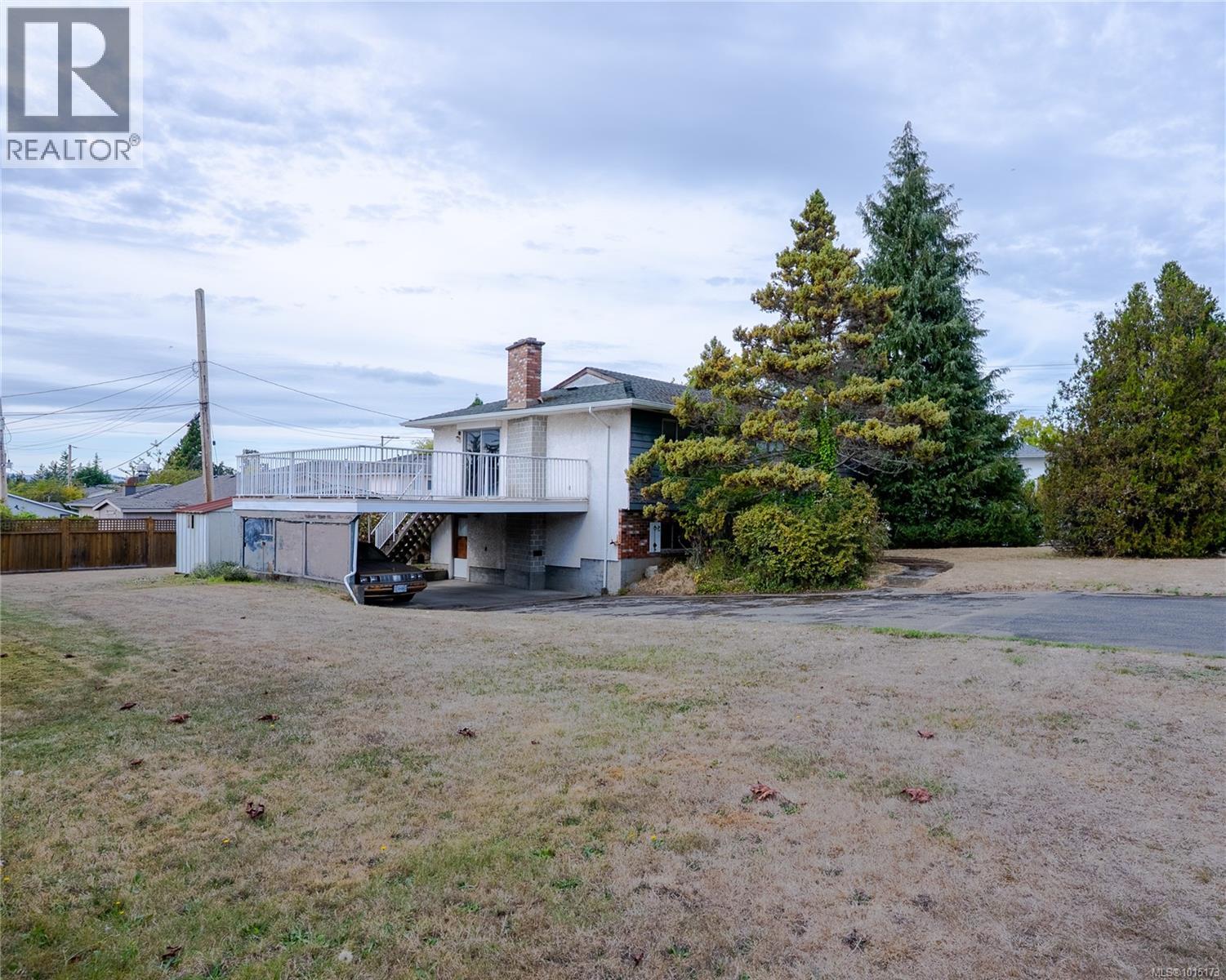  1805 Fairburn Drive, Saanich