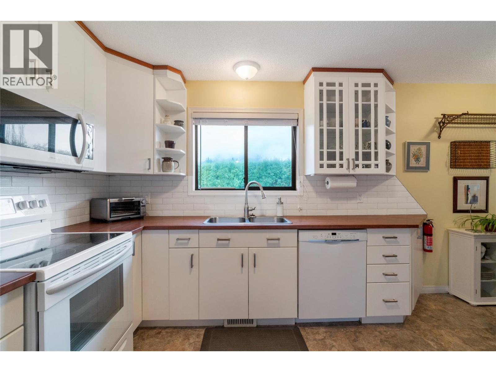 131 15 Street NE, Salmon Arm