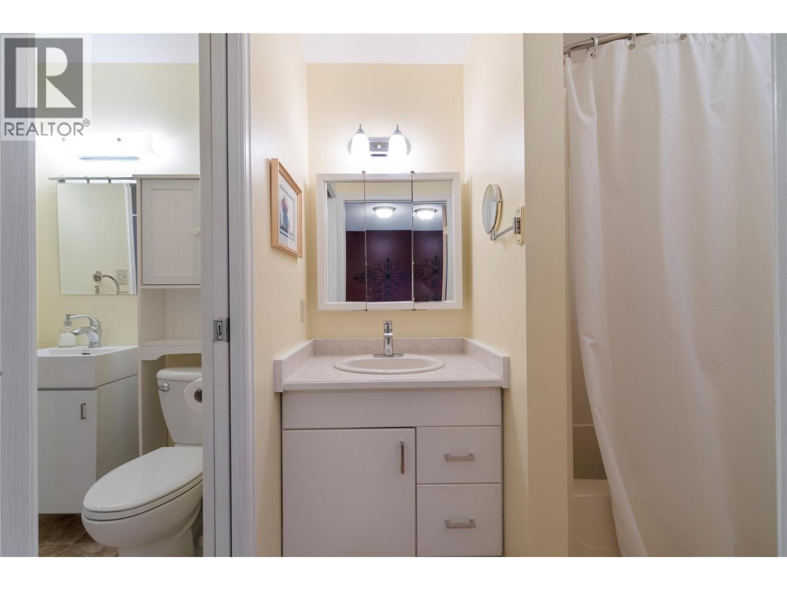 131 15 Street NE, Salmon Arm