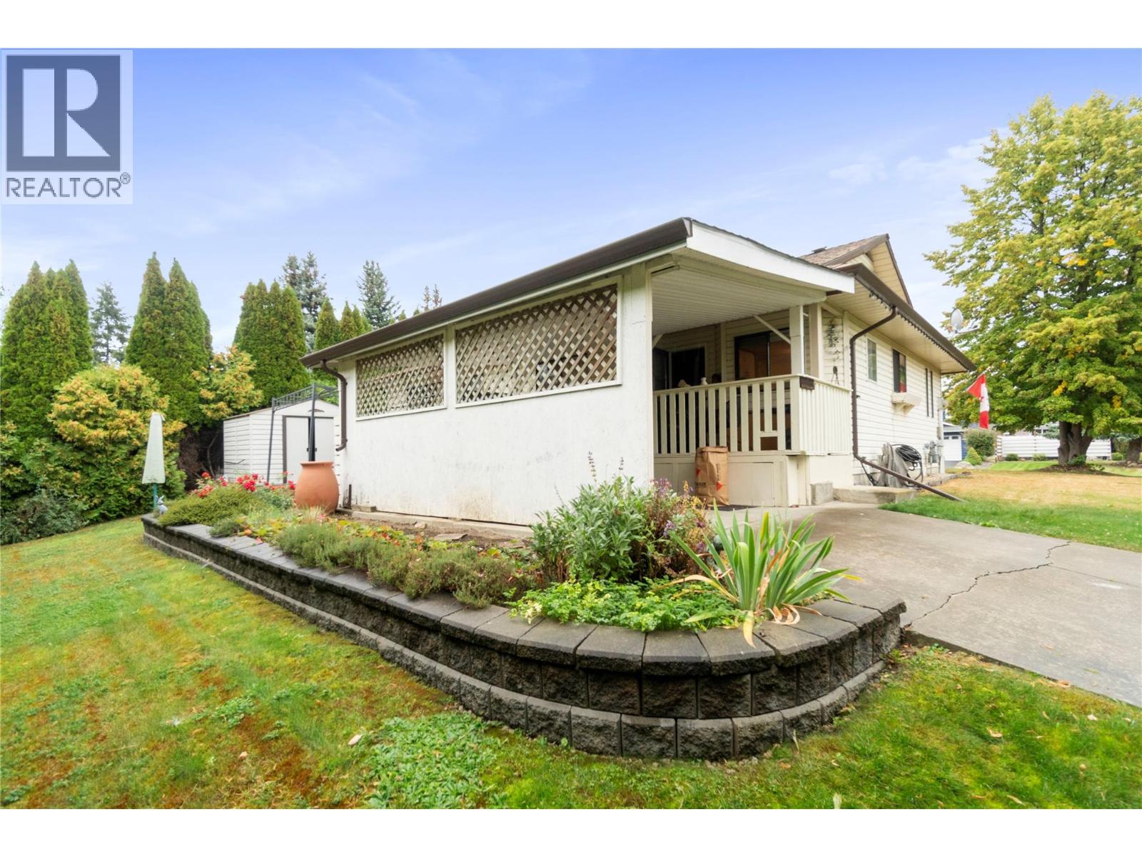 131 15 Street NE, Salmon Arm