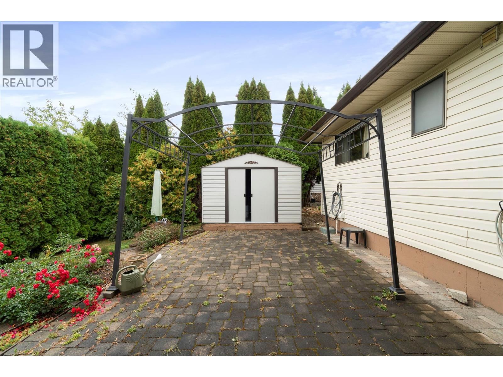 131 15 Street NE, Salmon Arm