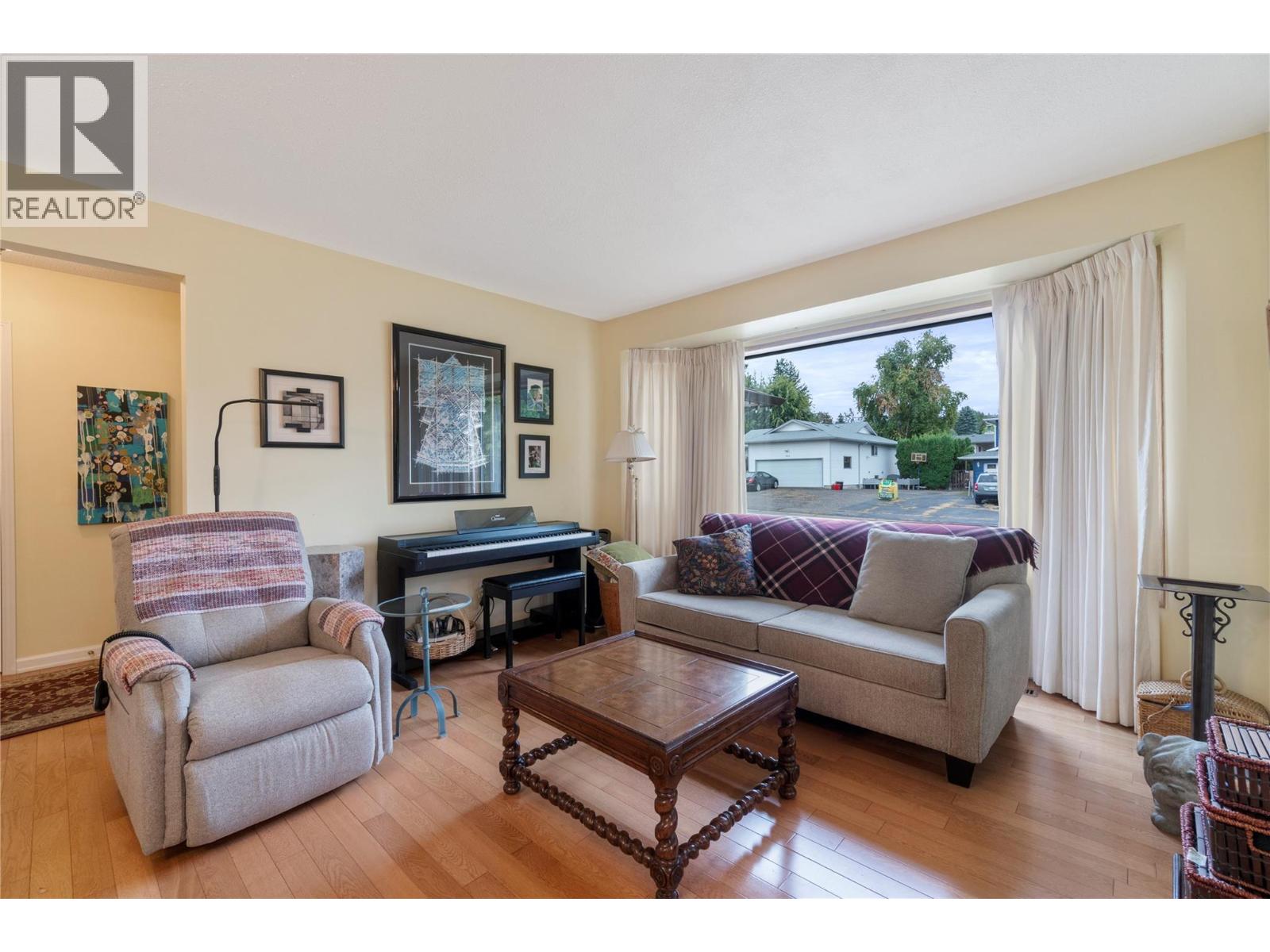 131 15 Street NE, Salmon Arm