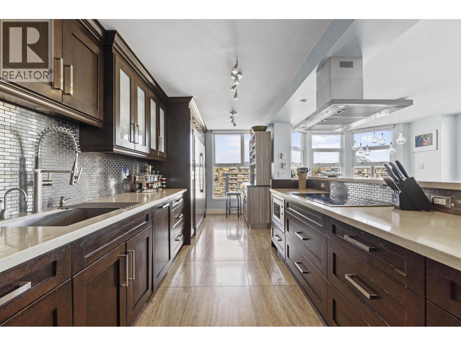 1901 1250 QUAYSIDE DRIVE, New Westminster