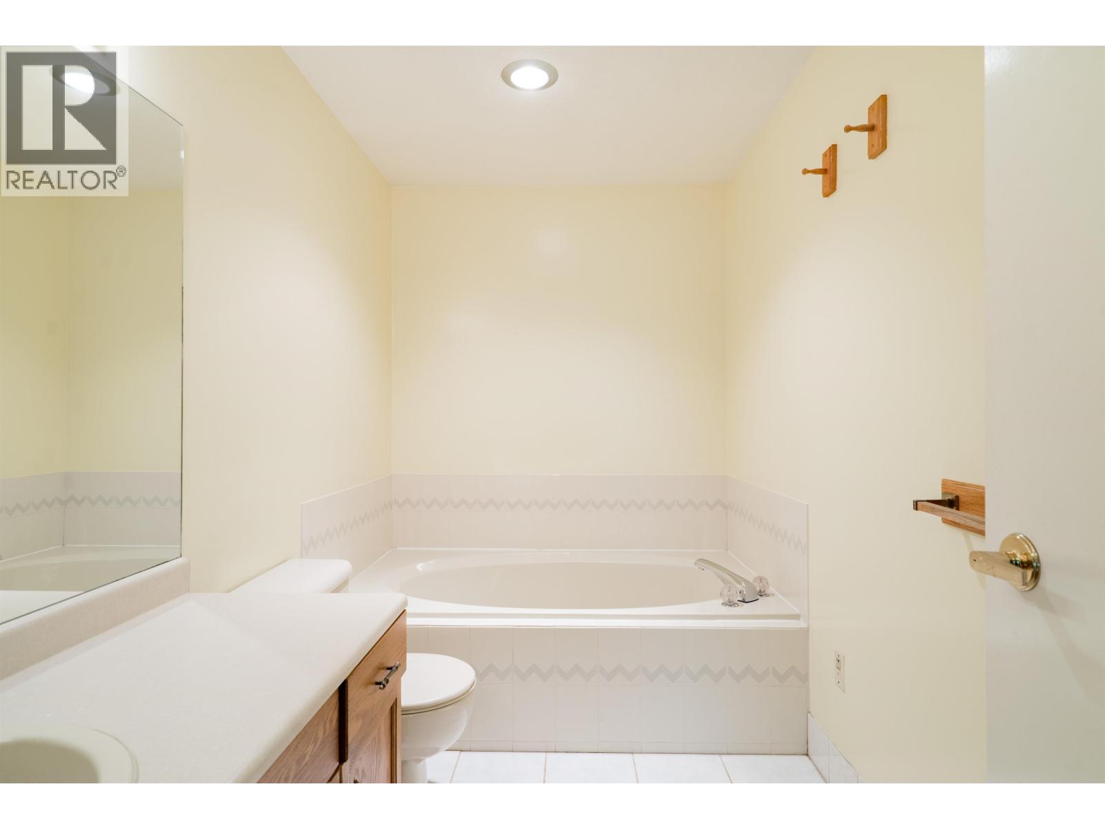 107 22515 116 AVENUE, Maple Ridge