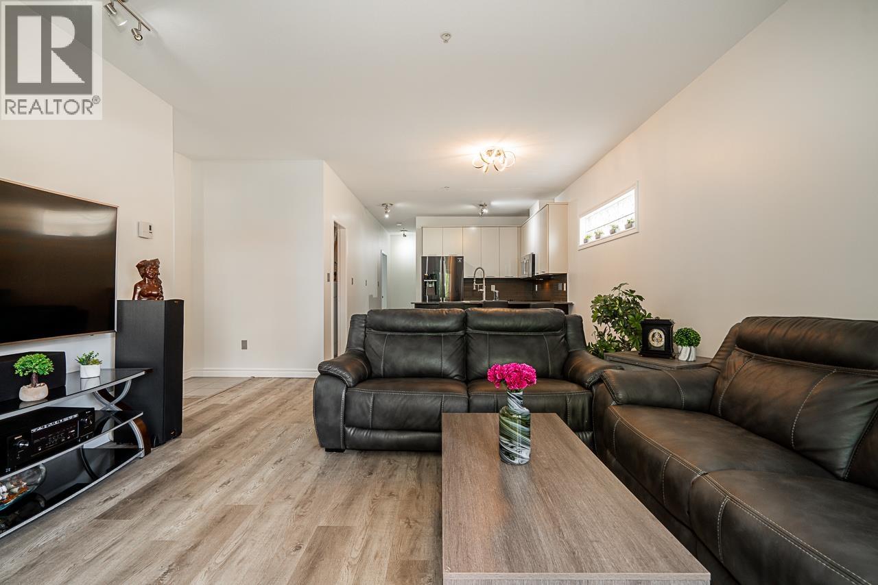 213 2478 WELCHER AVENUE, Port Coquitlam