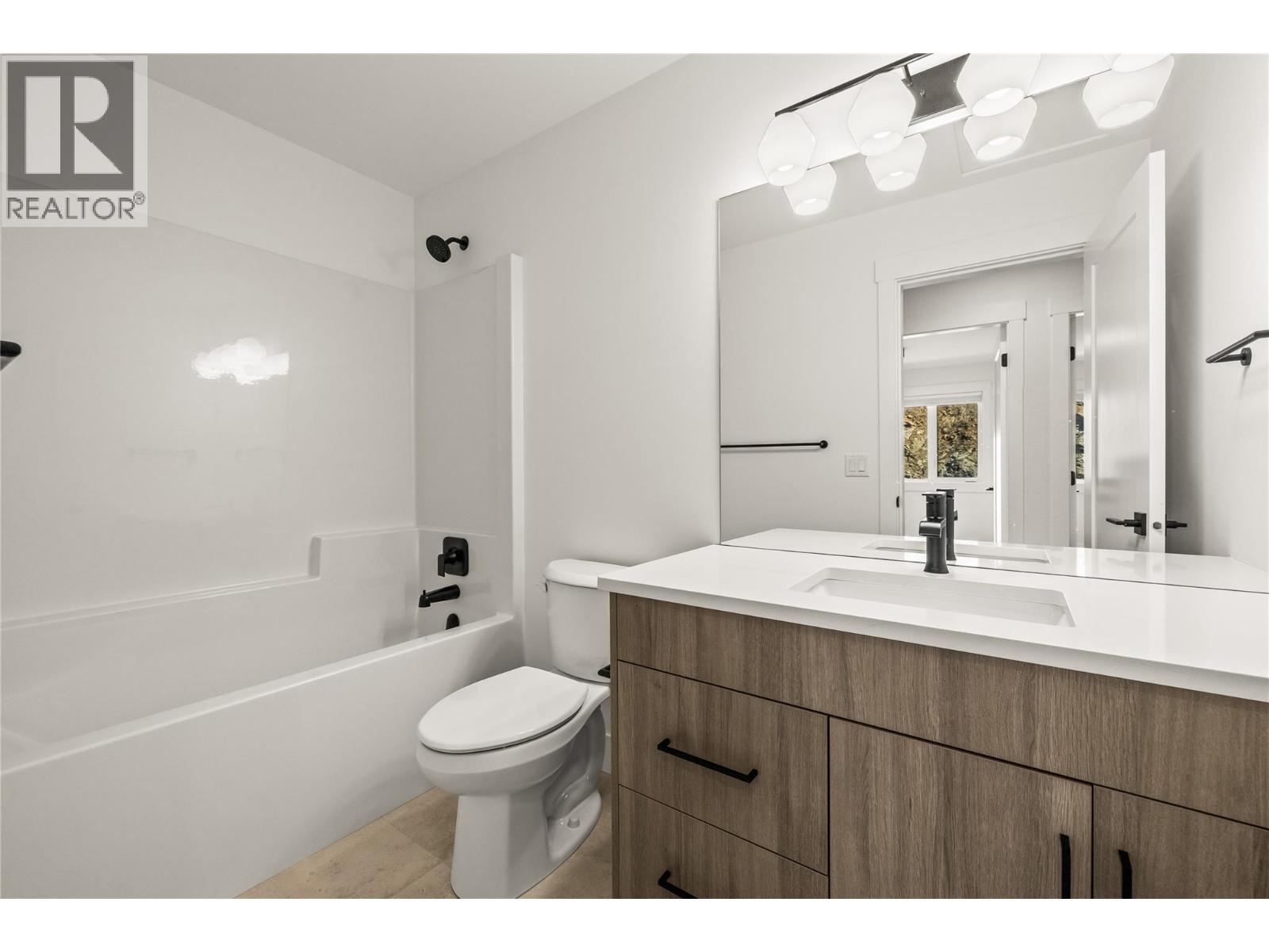 17 2835 Canyon Crest Drive, West Kelowna