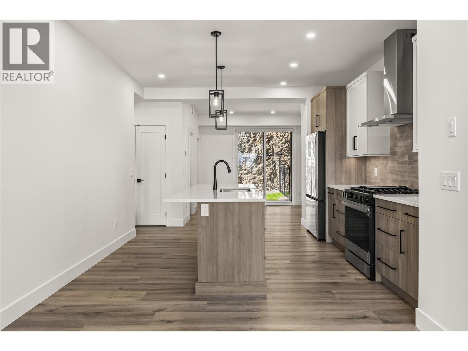 17 2835 Canyon Crest Drive, West Kelowna