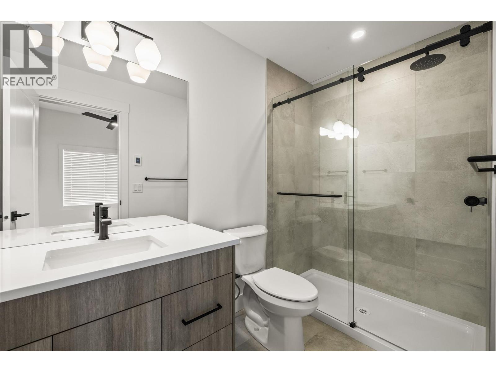 17 2835 Canyon Crest Drive, West Kelowna