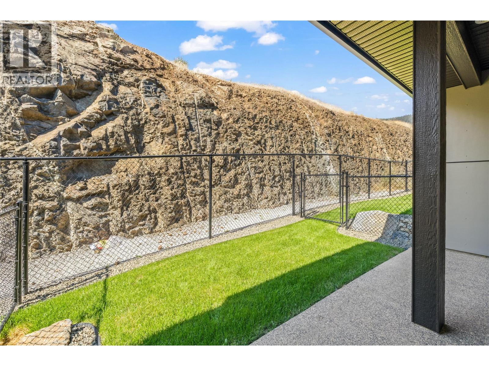 17 2835 Canyon Crest Drive, West Kelowna