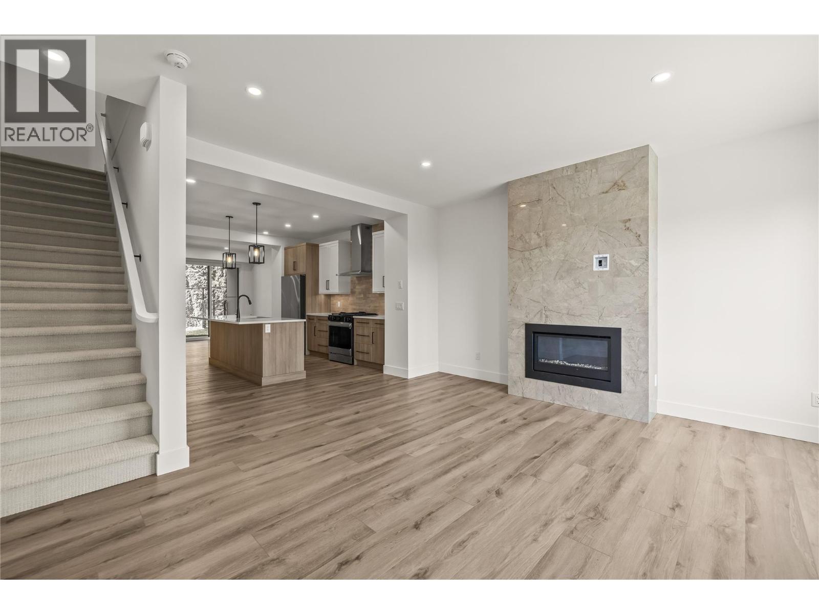 17 2835 Canyon Crest Drive, West Kelowna