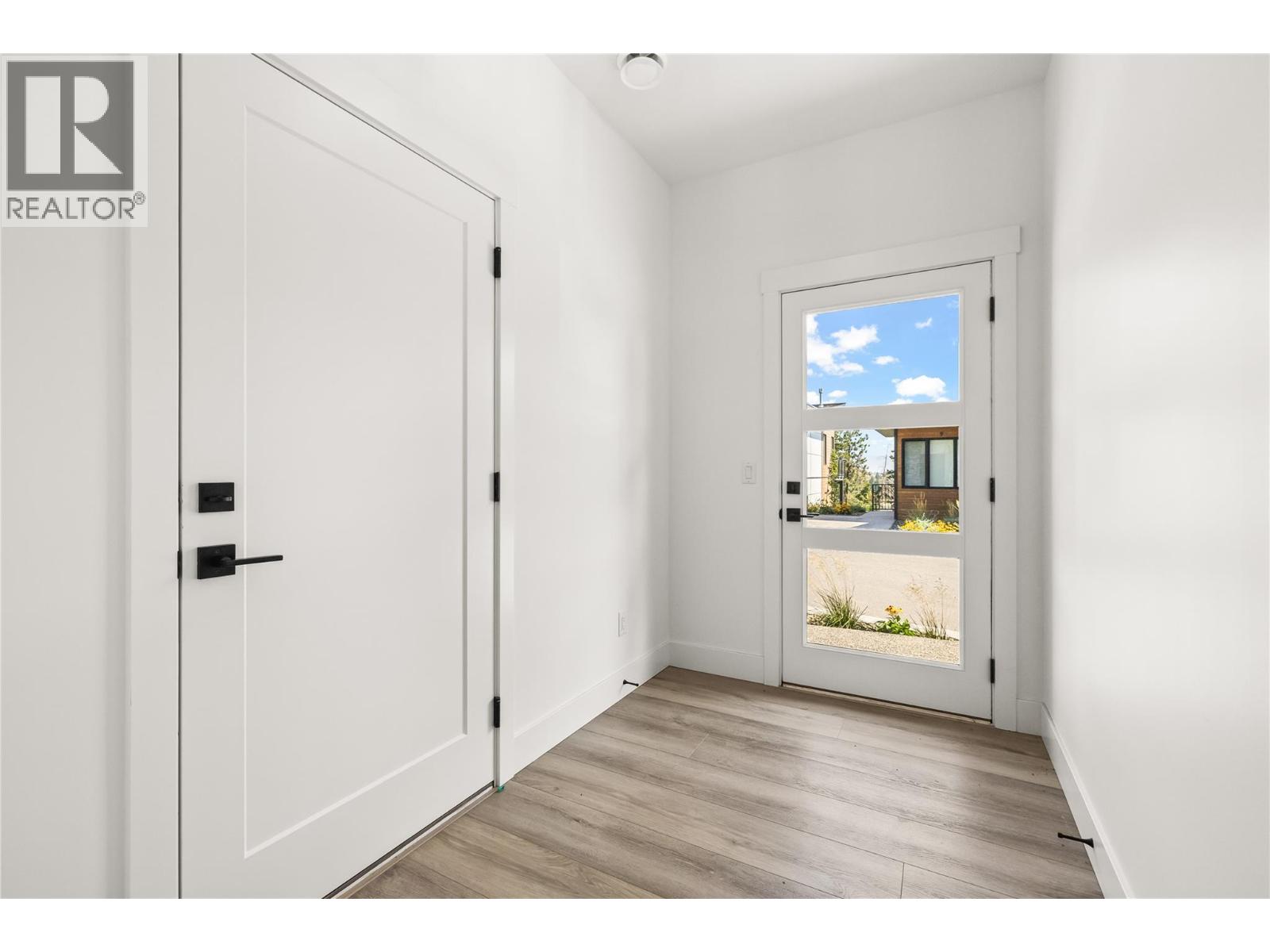 17 2835 Canyon Crest Drive, West Kelowna