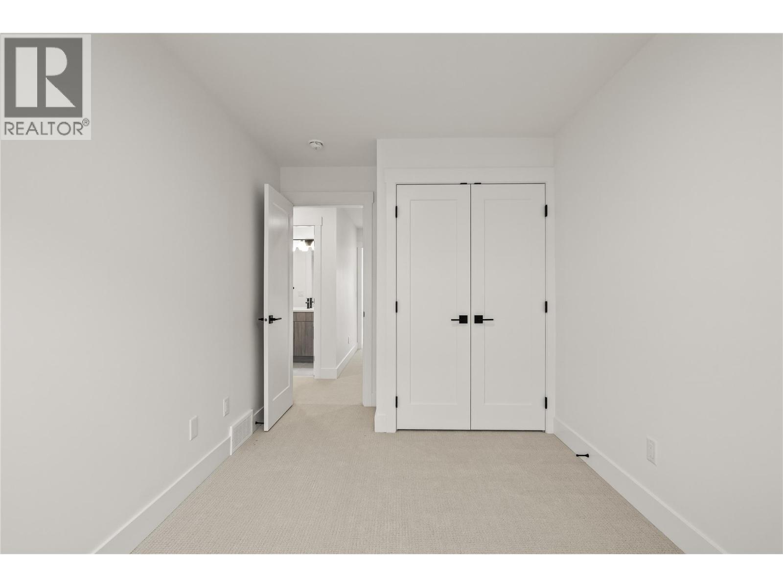 17 2835 Canyon Crest Drive, West Kelowna