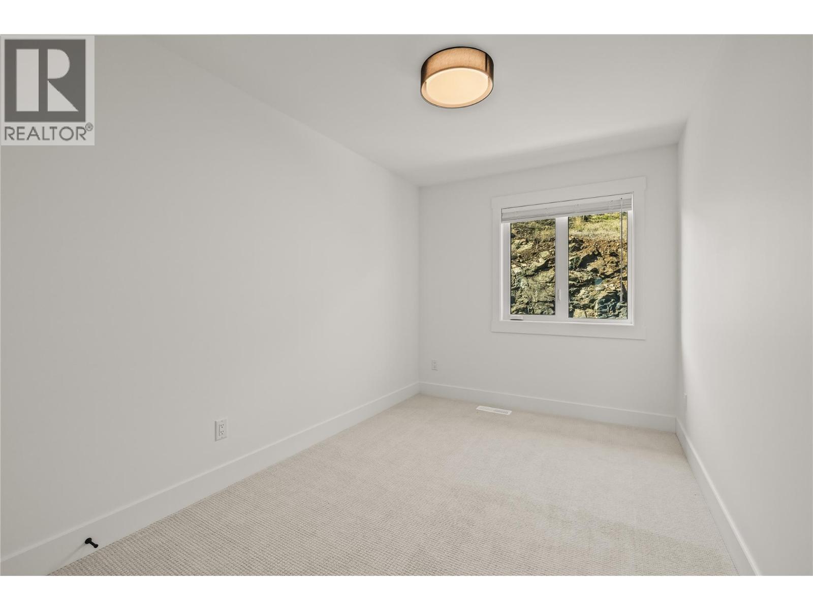 17 2835 Canyon Crest Drive, West Kelowna