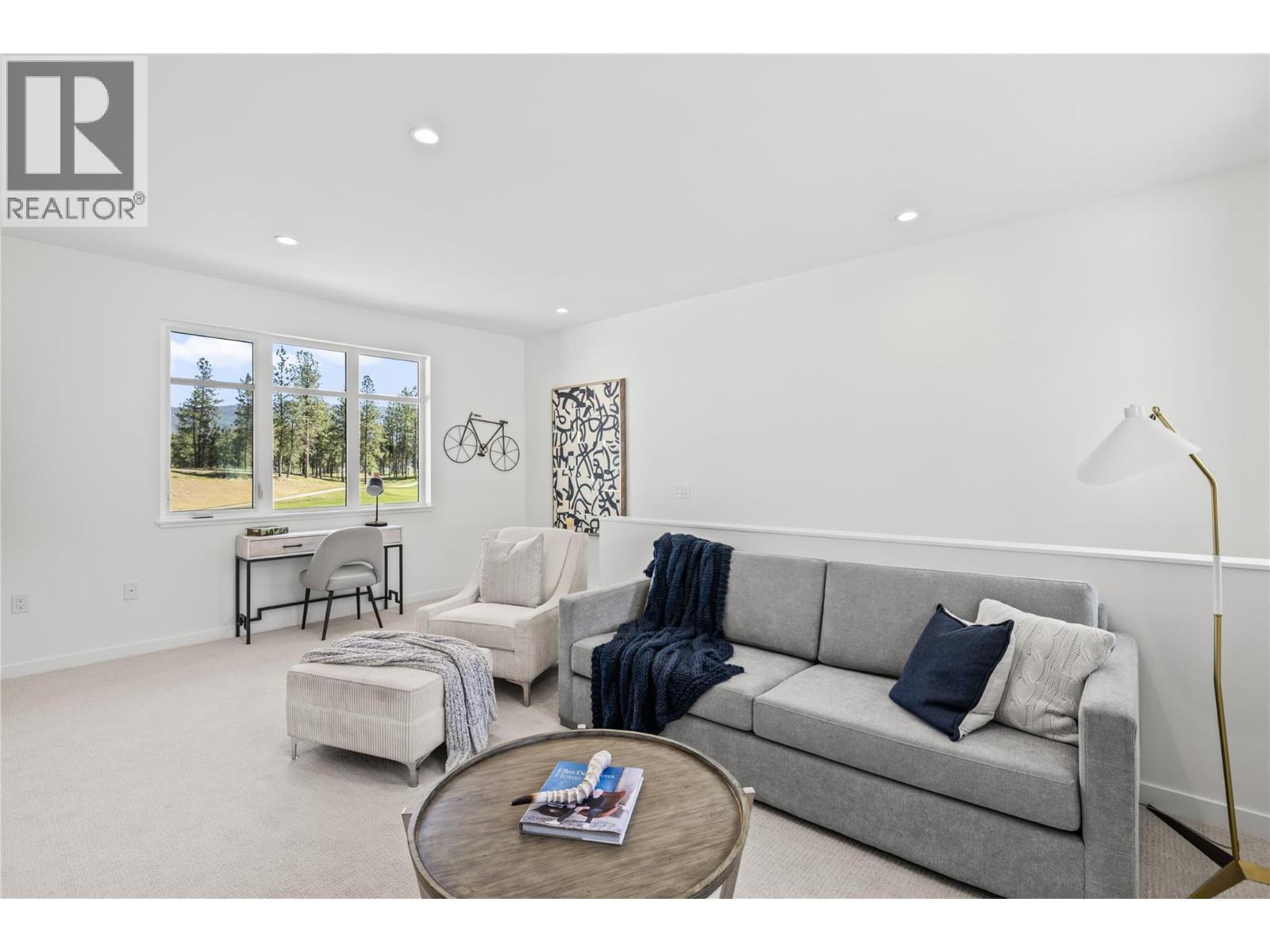 6 1979 Country Club Drive, Kelowna