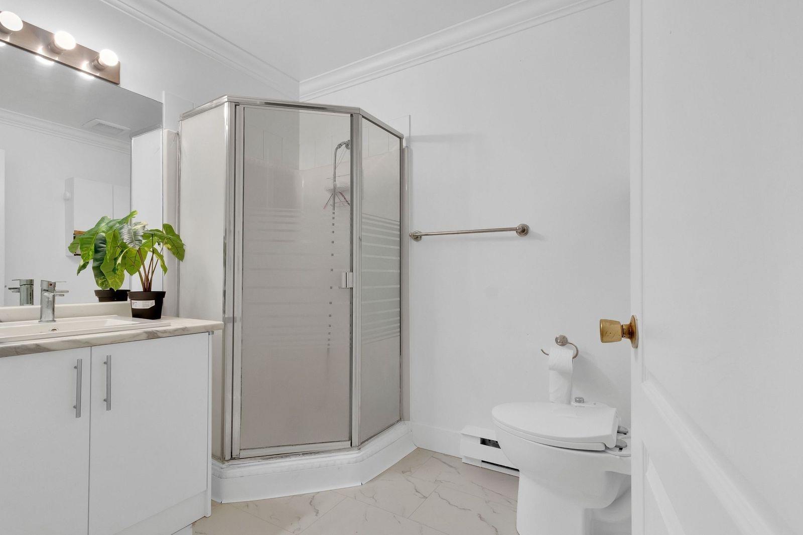 501 10082 132 STREET, Surrey