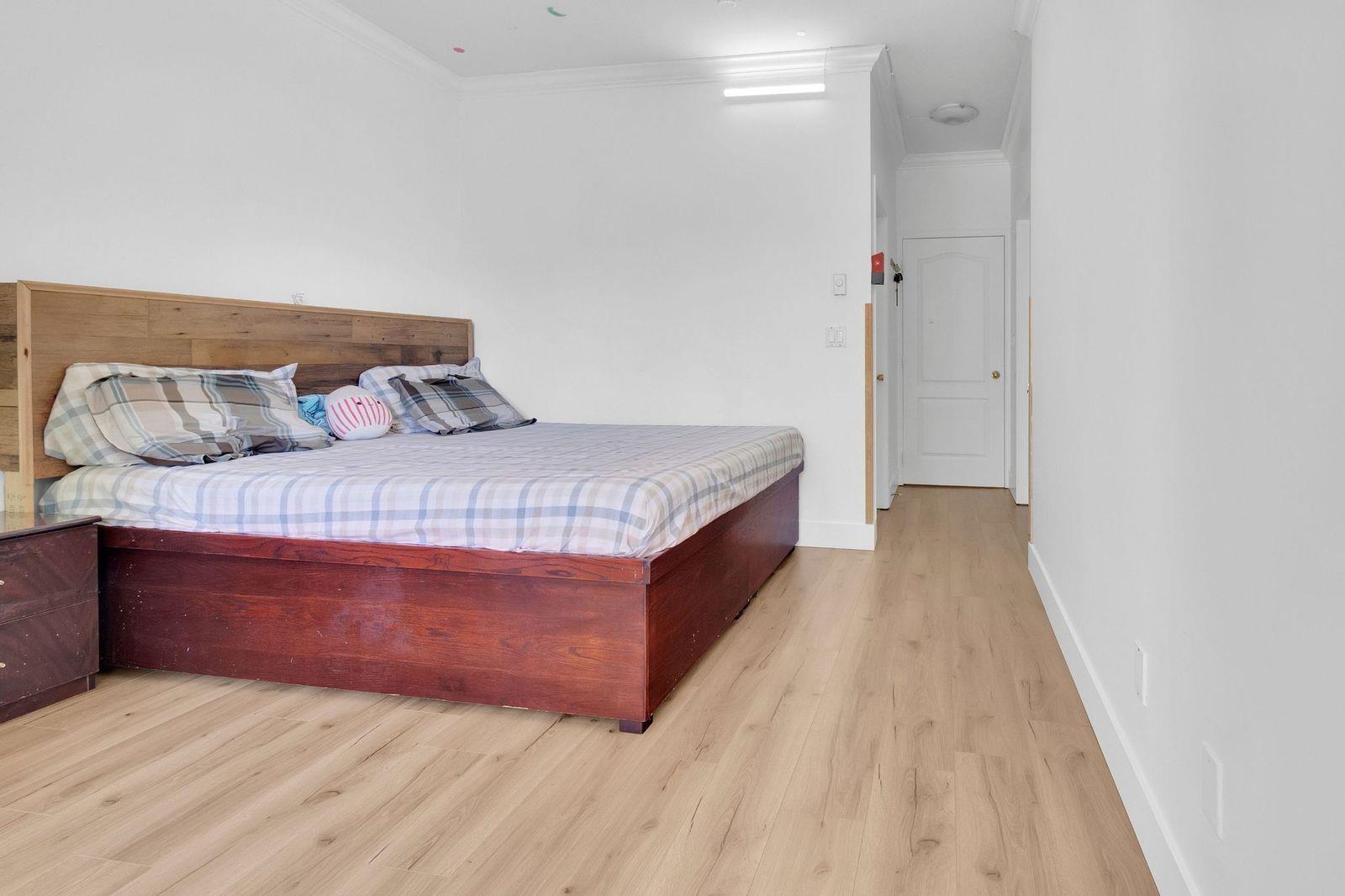 501 10082 132 STREET, Surrey