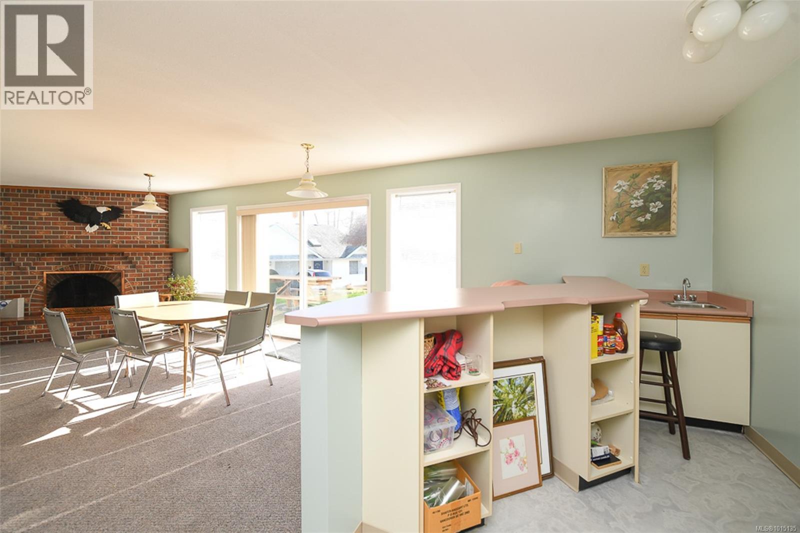 12 2200 Manor Dr, Comox