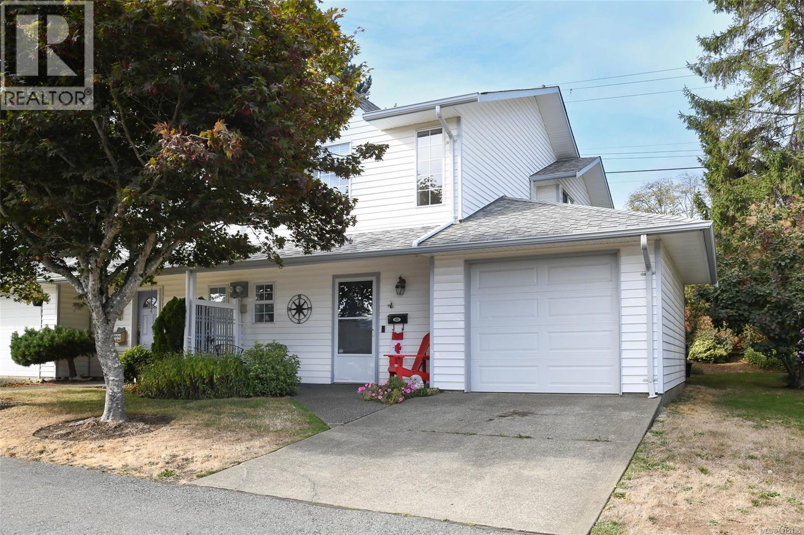 12 2200 Manor Dr, Comox