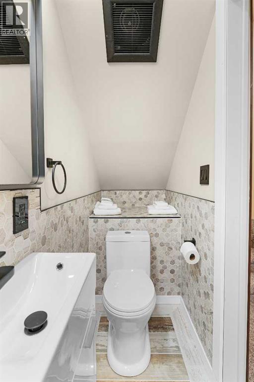 284 Cranbrook Square SE, Calgary, Alberta