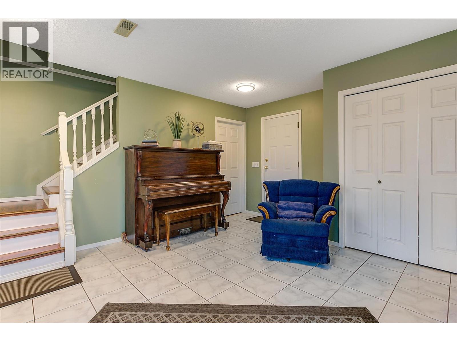  213 Drysdale Boulevard, Kelowna