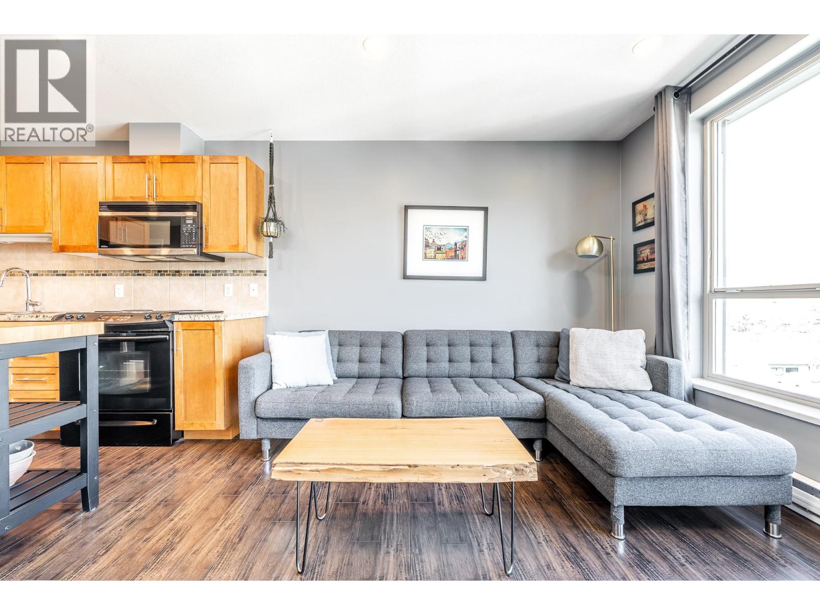 521 1211 VILLAGE GREEN WAY, Squamish