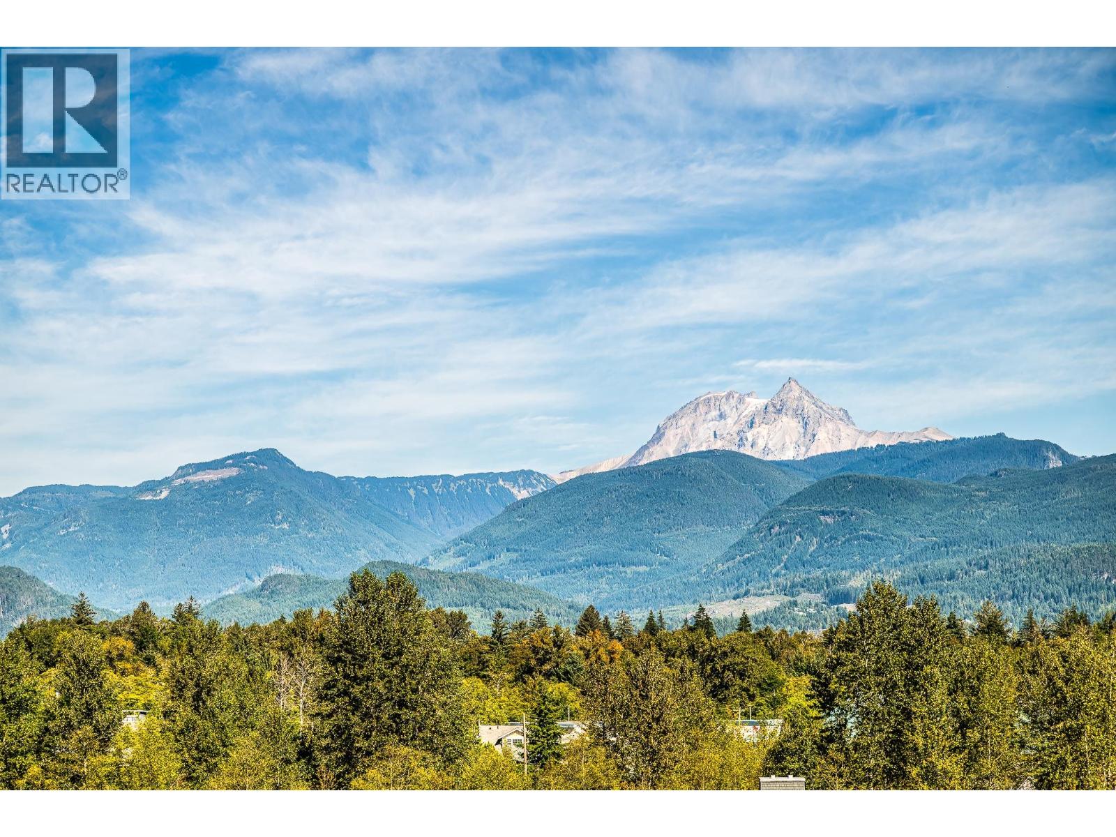 521 1211 VILLAGE GREEN WAY, Squamish