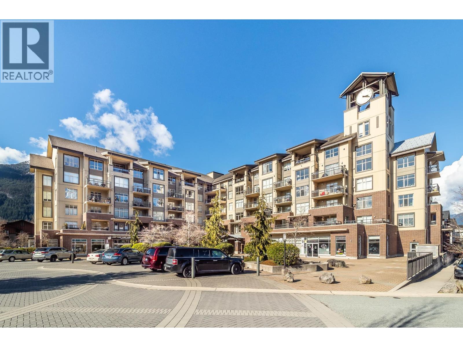 521 1211 VILLAGE GREEN WAY, Squamish