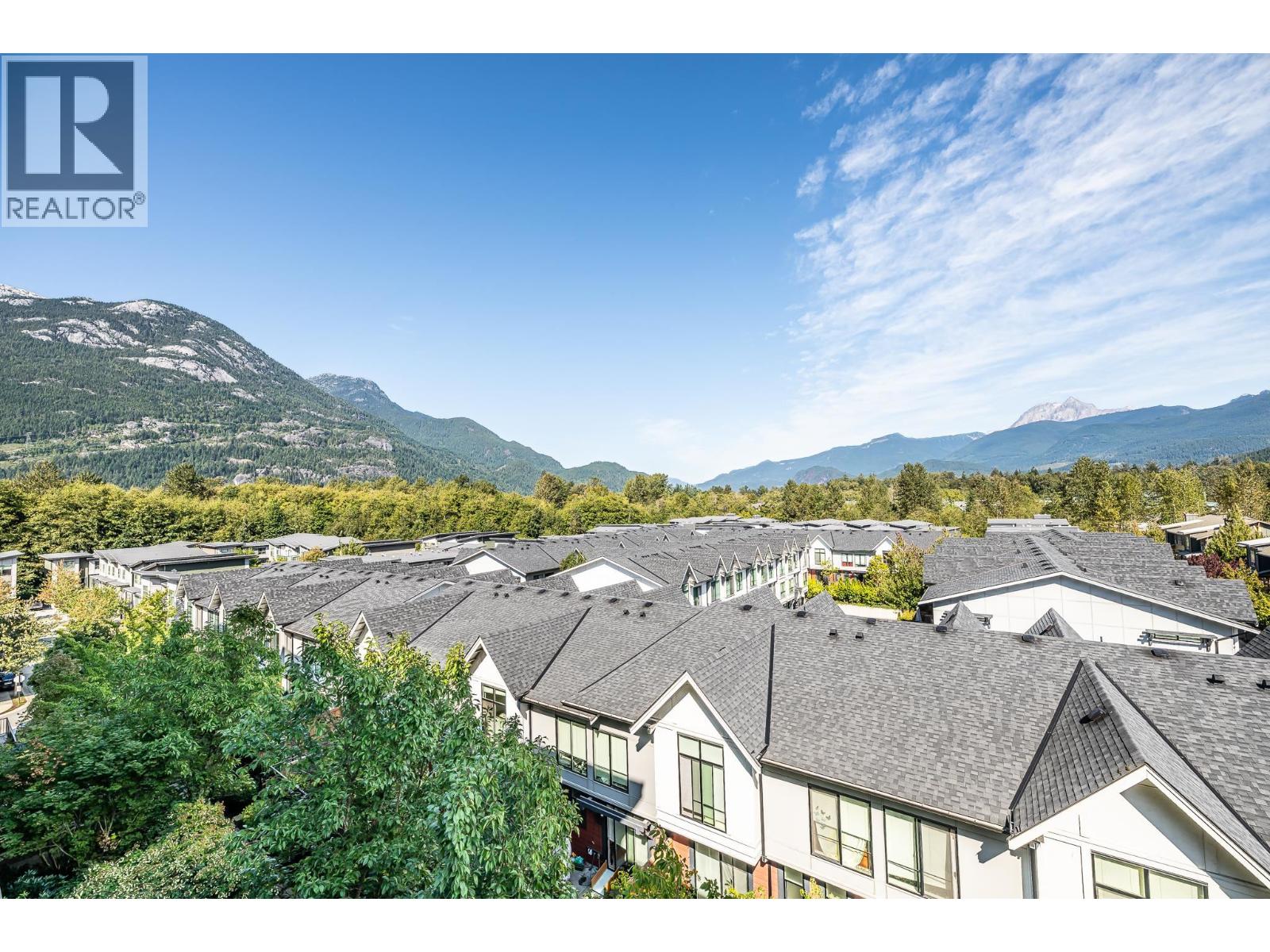 521 1211 VILLAGE GREEN WAY, Squamish