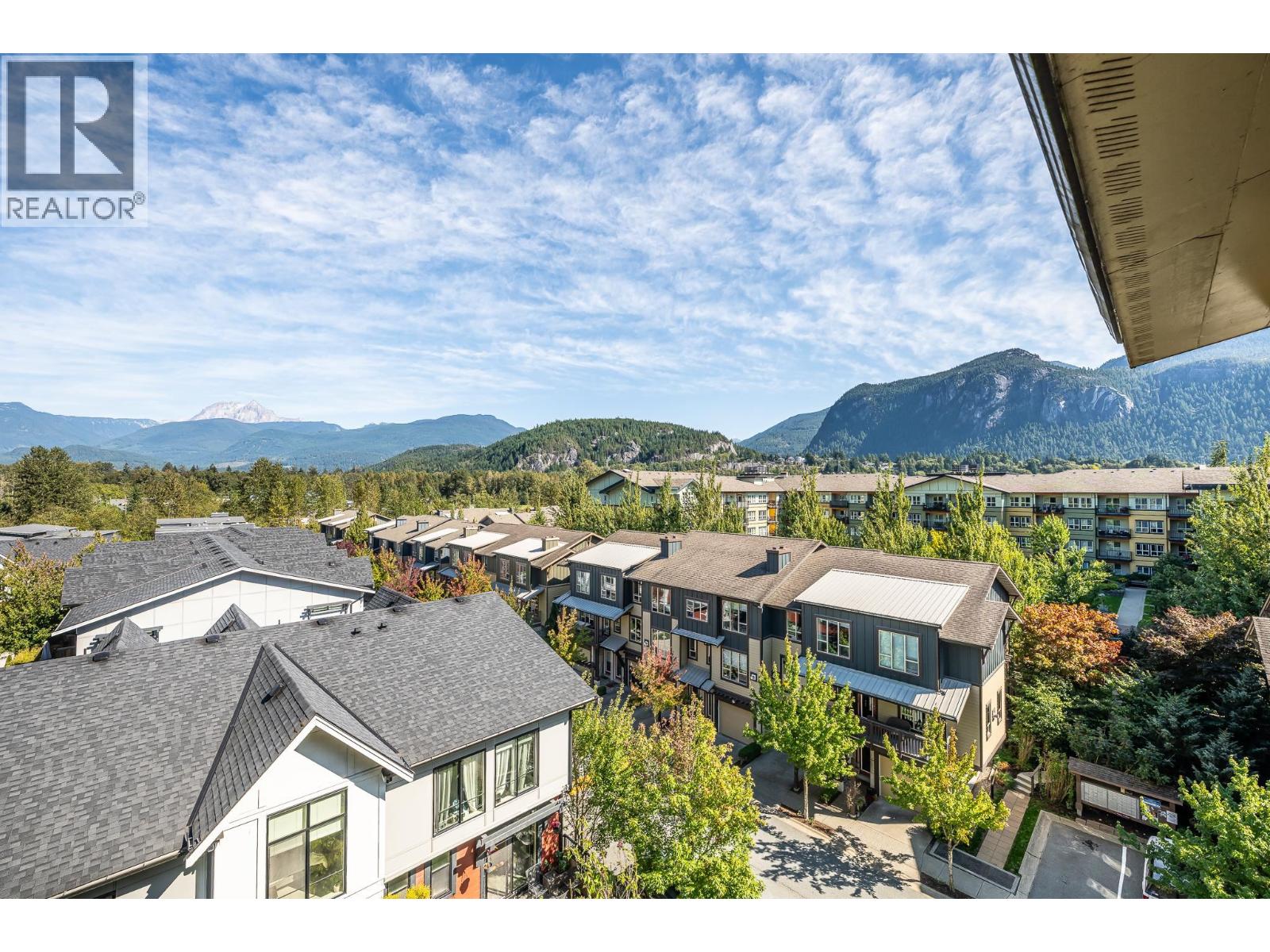 521 1211 VILLAGE GREEN WAY, Squamish