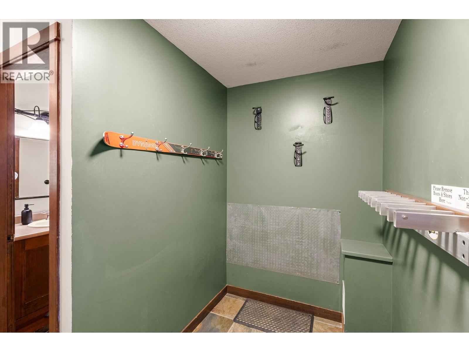 5005 VALLEY Drive Unit# 3, Kamloops