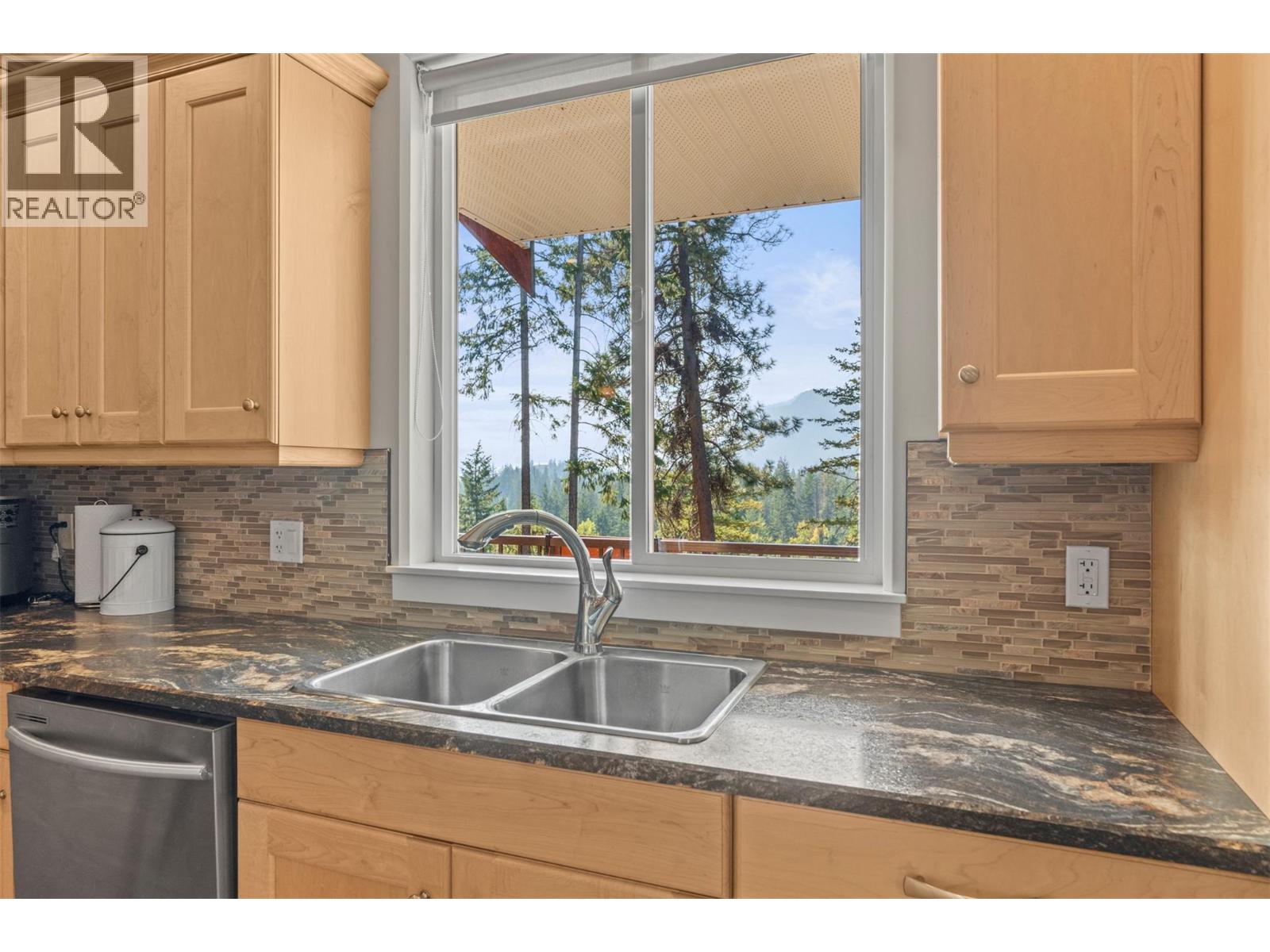 1951 Wolfgang Road, Armstrong