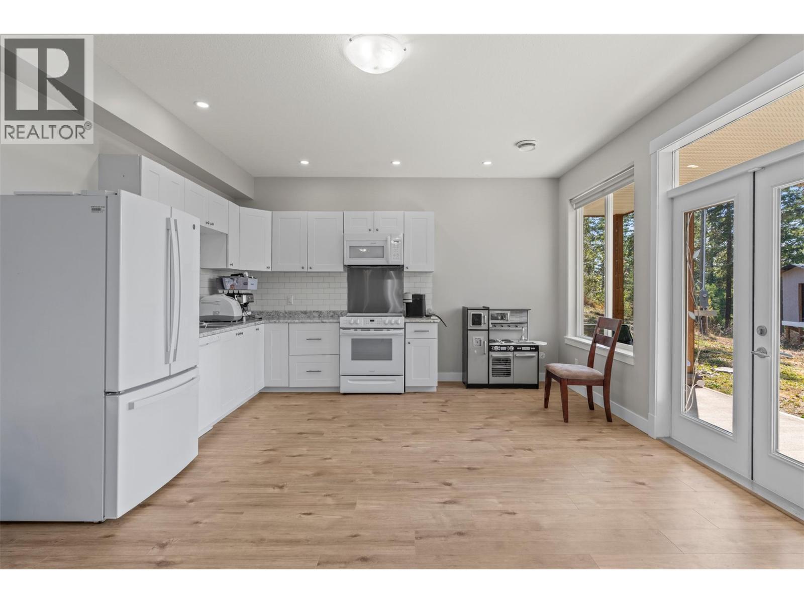 1951 Wolfgang Road, Armstrong