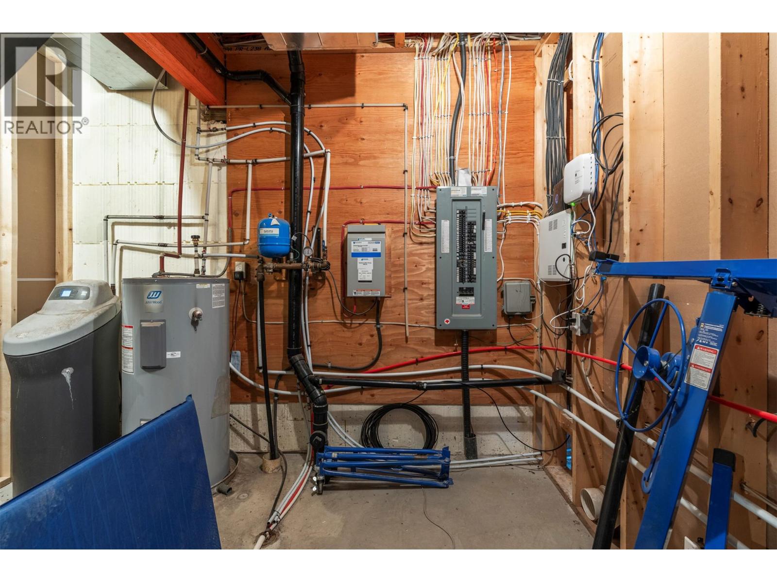 1951 Wolfgang Road, Armstrong